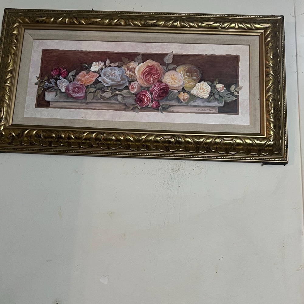 Elegant Floral Artwork in Gold Frame